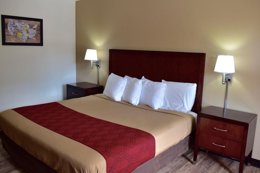 Red Roof Inn Страудсберг Экстерьер фото