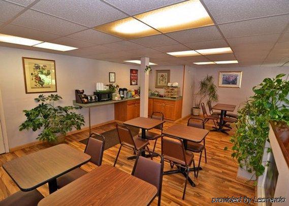 Red Roof Inn Страудсберг Ресторан фото