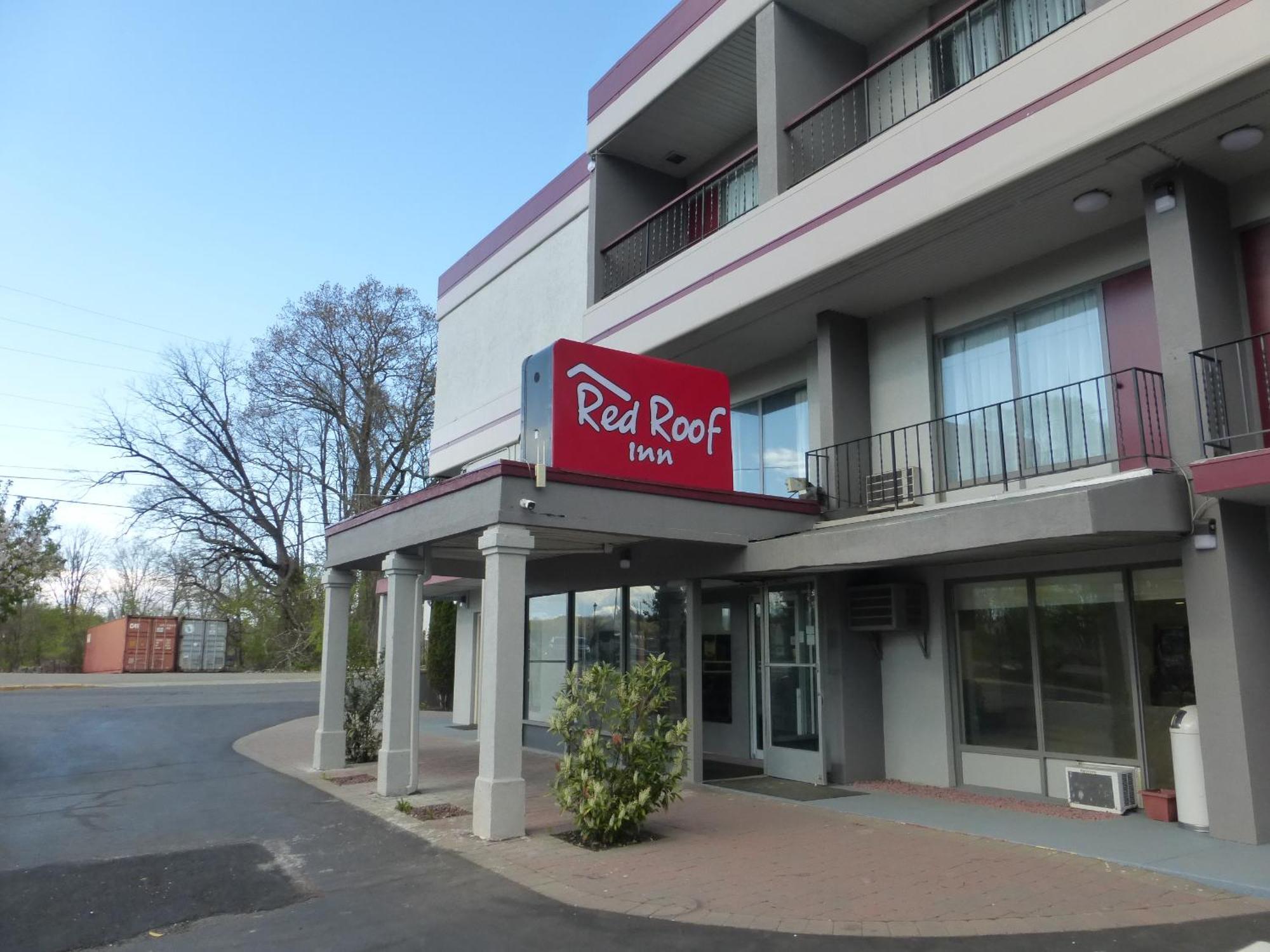 Red Roof Inn Страудсберг Экстерьер фото