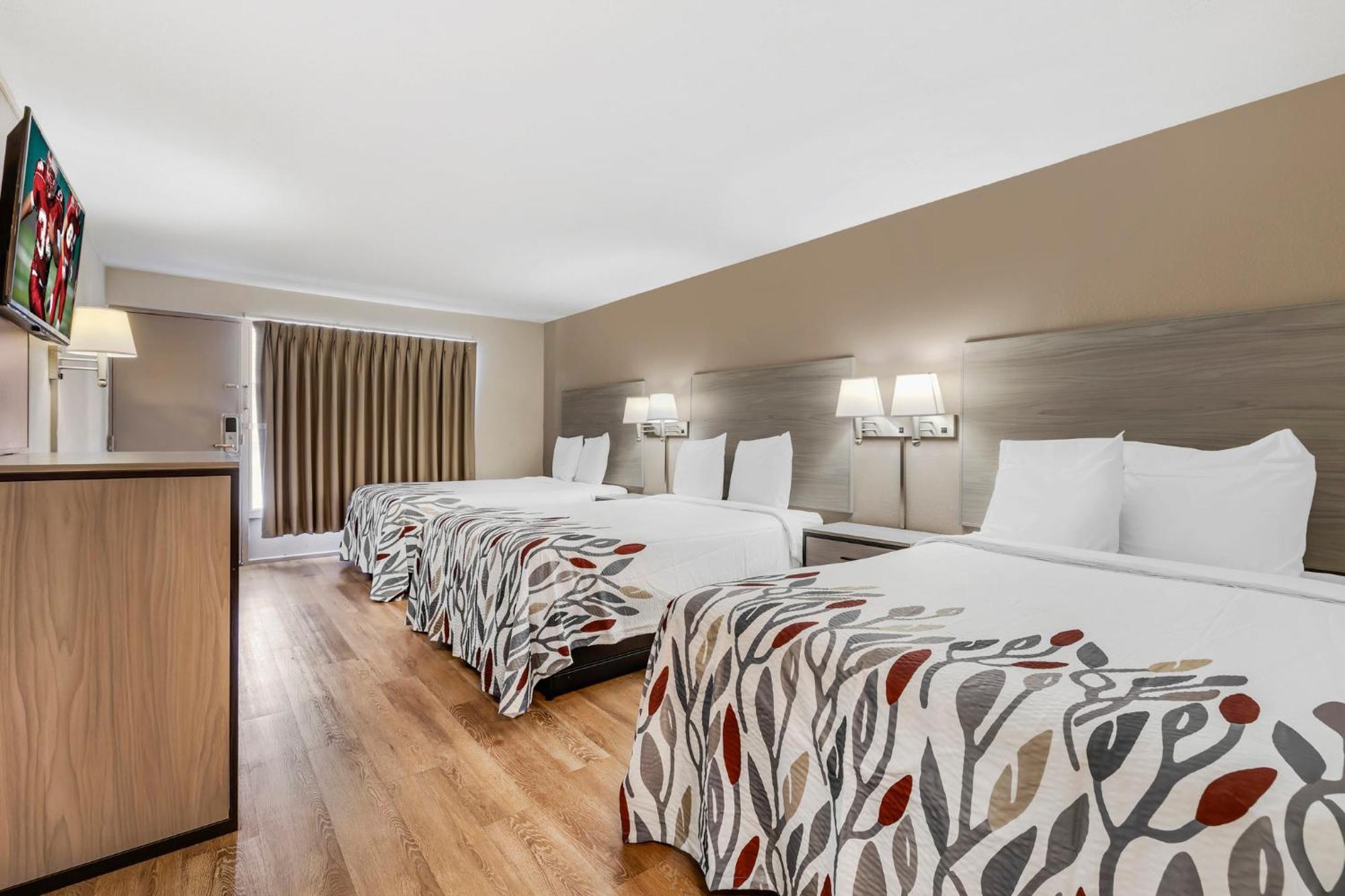 Red Roof Inn Страудсберг Экстерьер фото